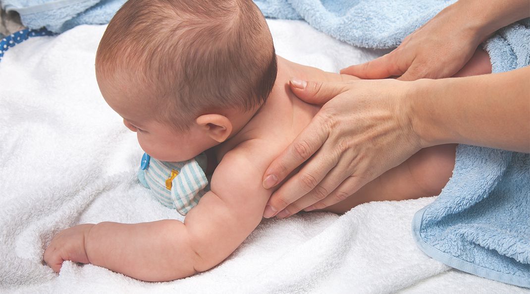 newborn-baby_massage-carousel