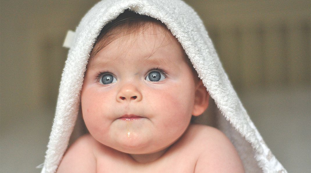 newborn-bathing_baby-carousel