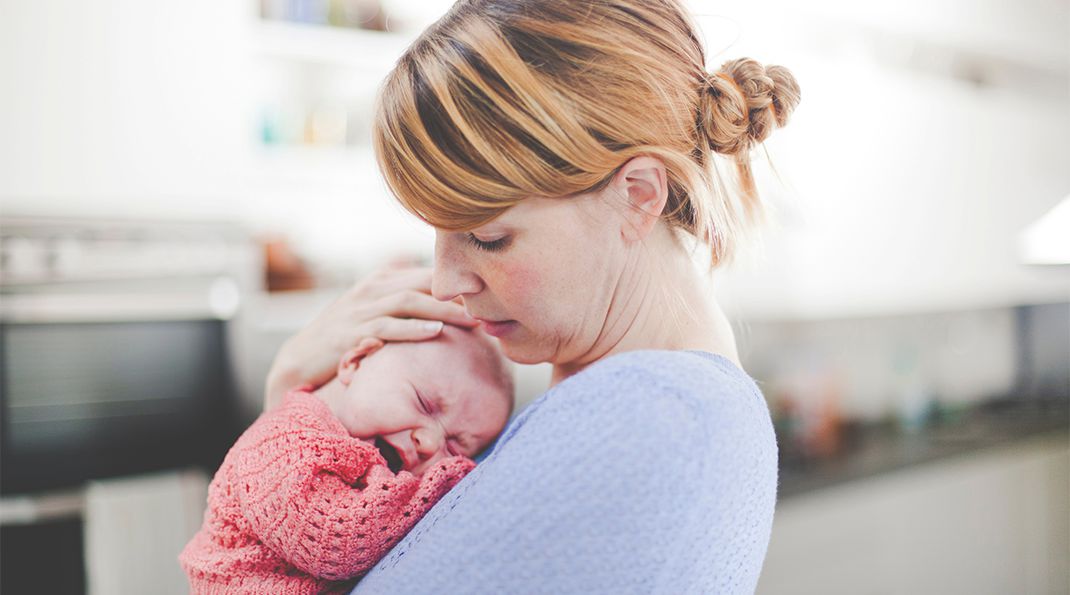 newborn-how_to_calm_crying_baby-carousel