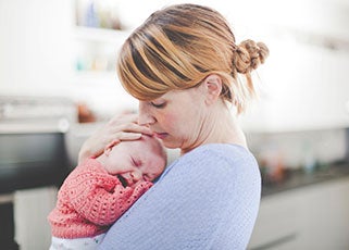newborn-how_to_calm_crying_baby-home
