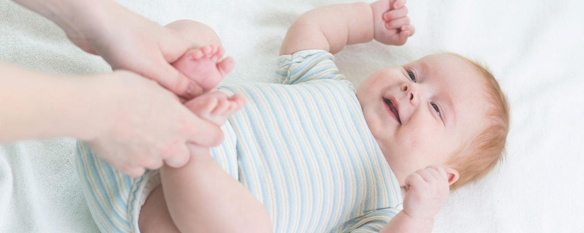 newborn-baby_massage1